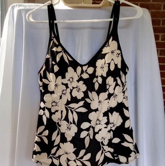 Miraclesuit Floral Print Black and White Tankini Top Women's Plus Size 16 Modest - Picture 1 of 10
